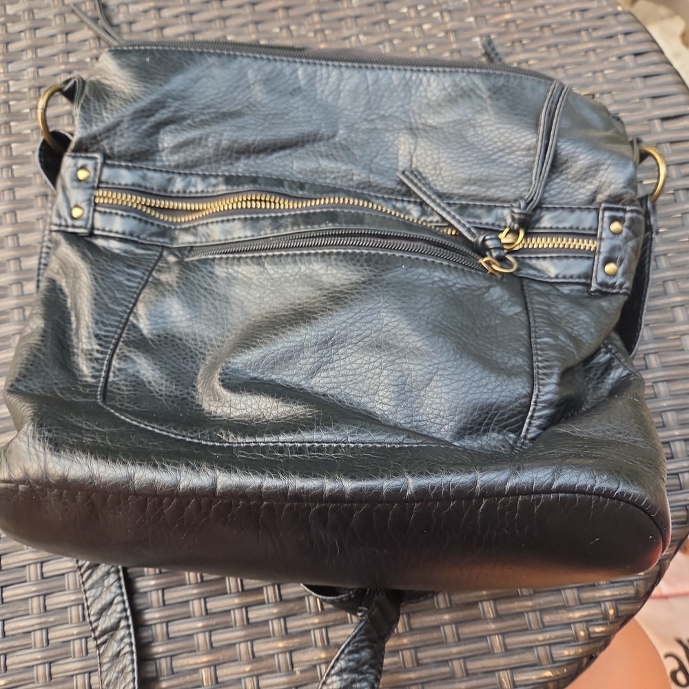 Bueno Black Pebbled Faux Leather Purse Everyday Shoulder Bag Multi Pockets